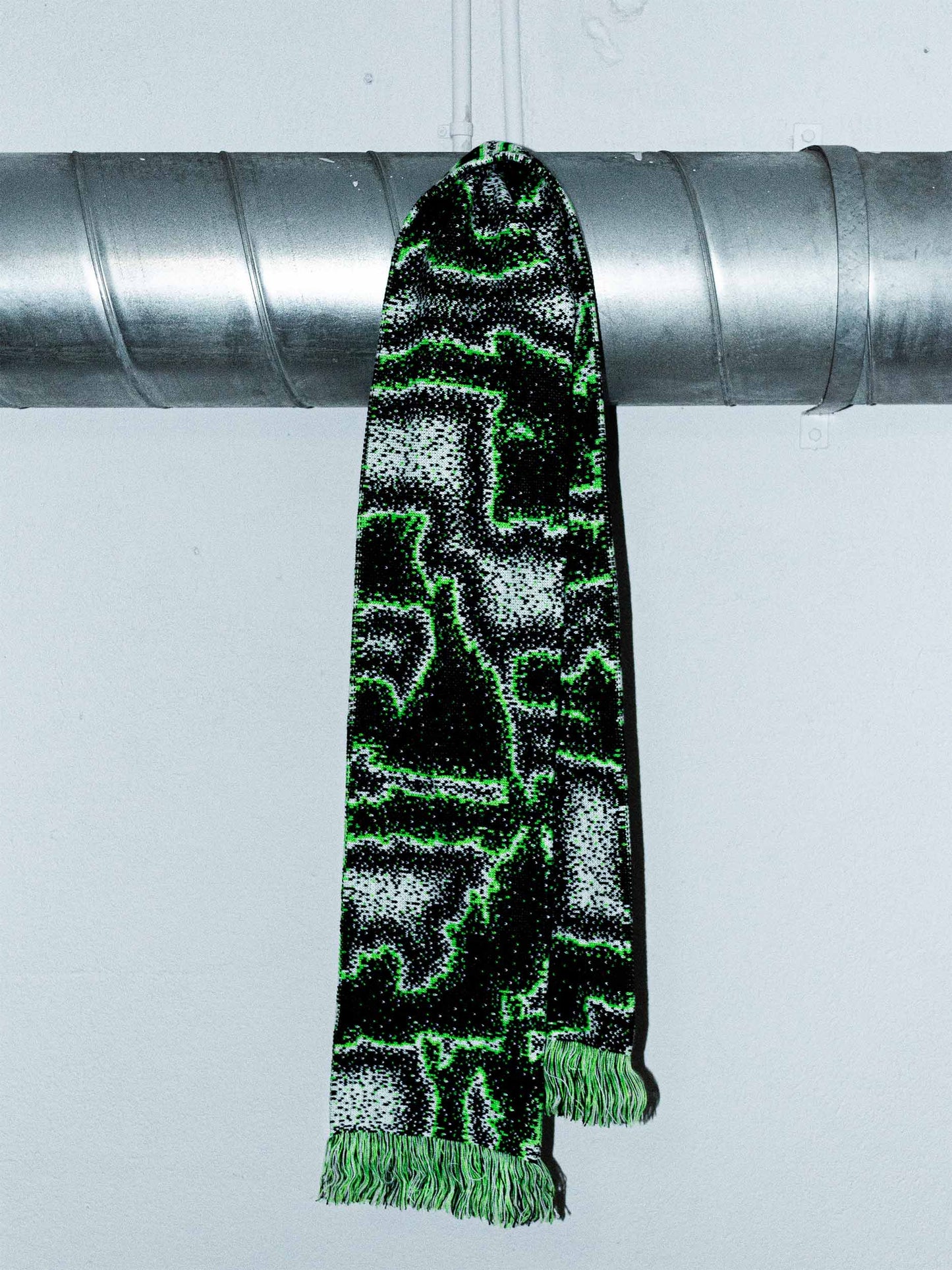 BT Flimmer Scarf