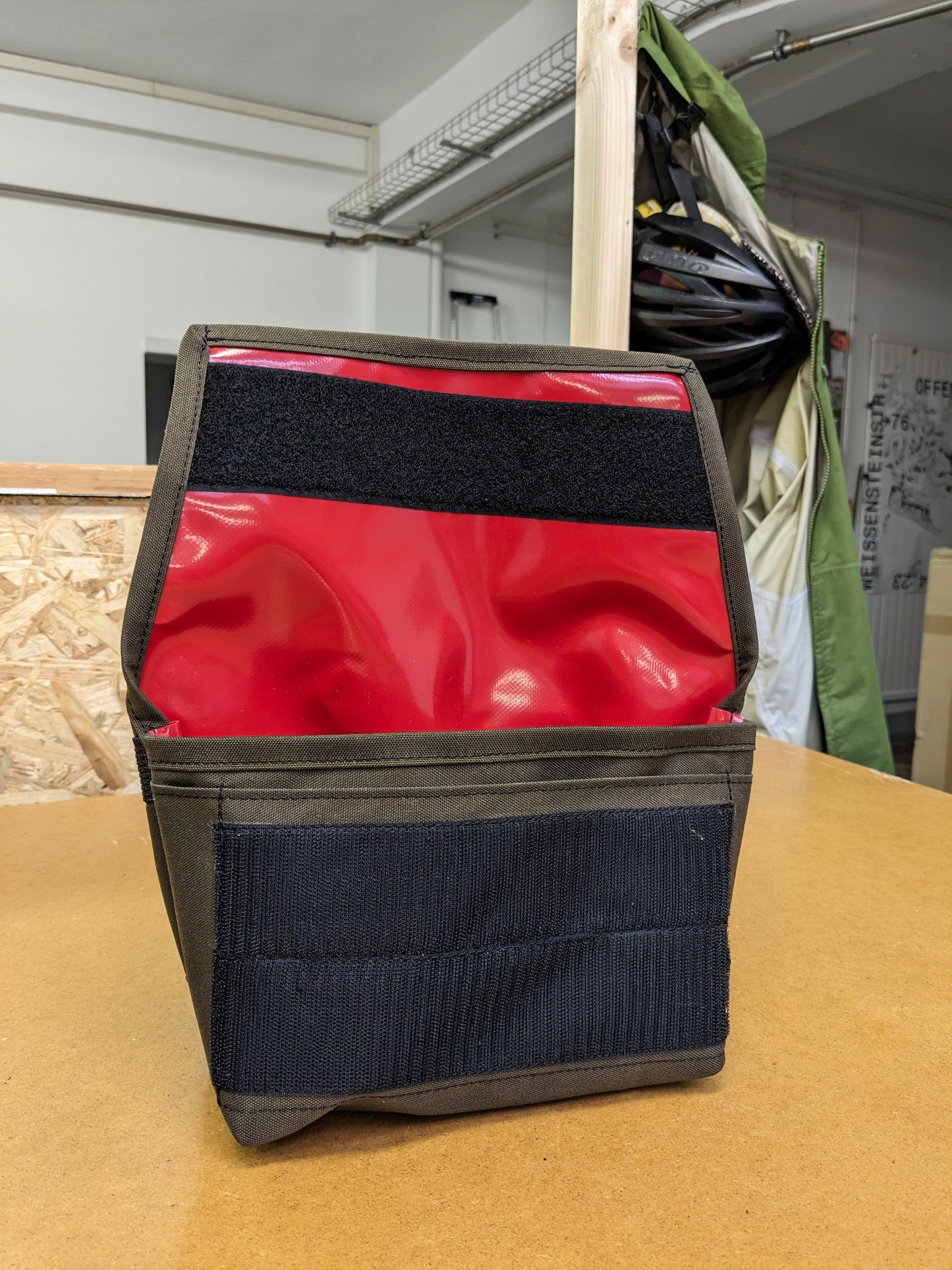 Hip Pouch average